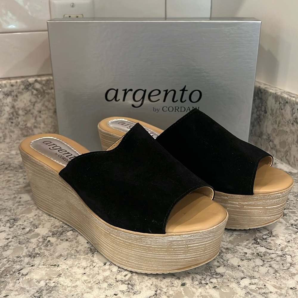 Argento by Cordani black suede wedges
